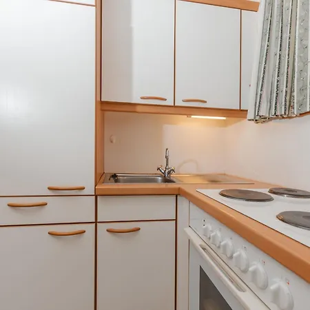 Haus Koetschach-2 By Interhome Lägenhet